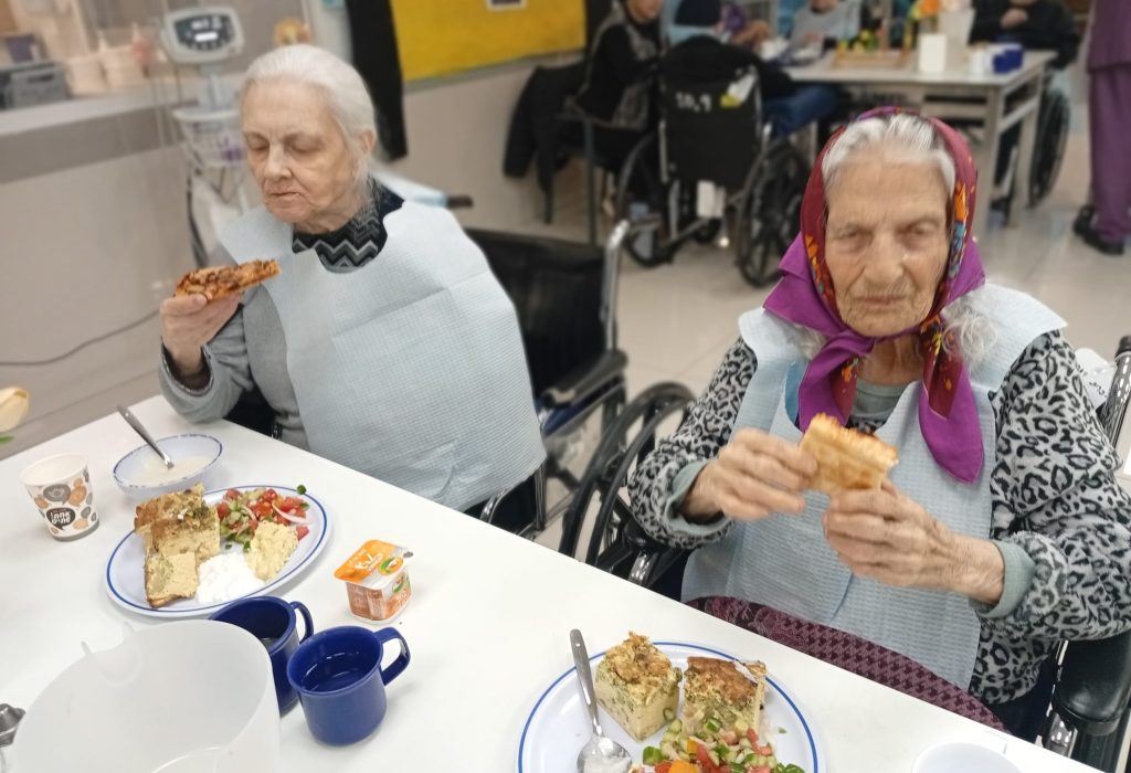 123643a6-8c53-4aaa-b1ec-860d52816a4a