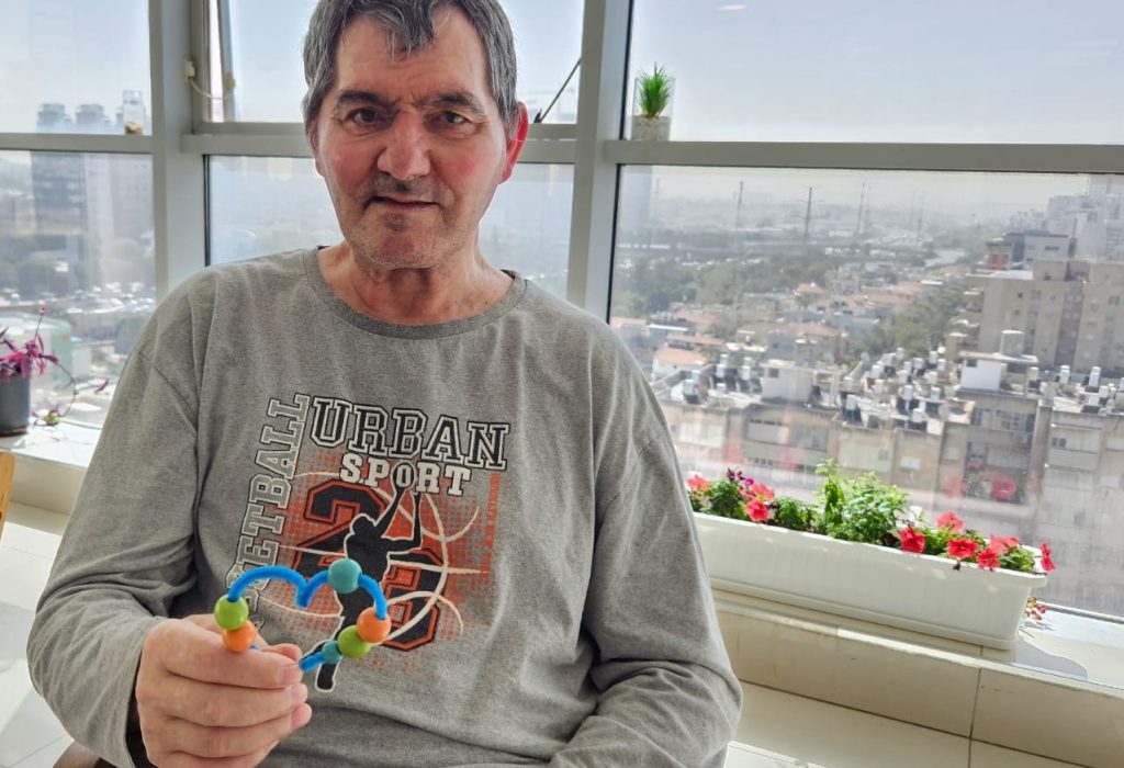 1d989559-9f8d-47a9-9ace-9bd613aeb389