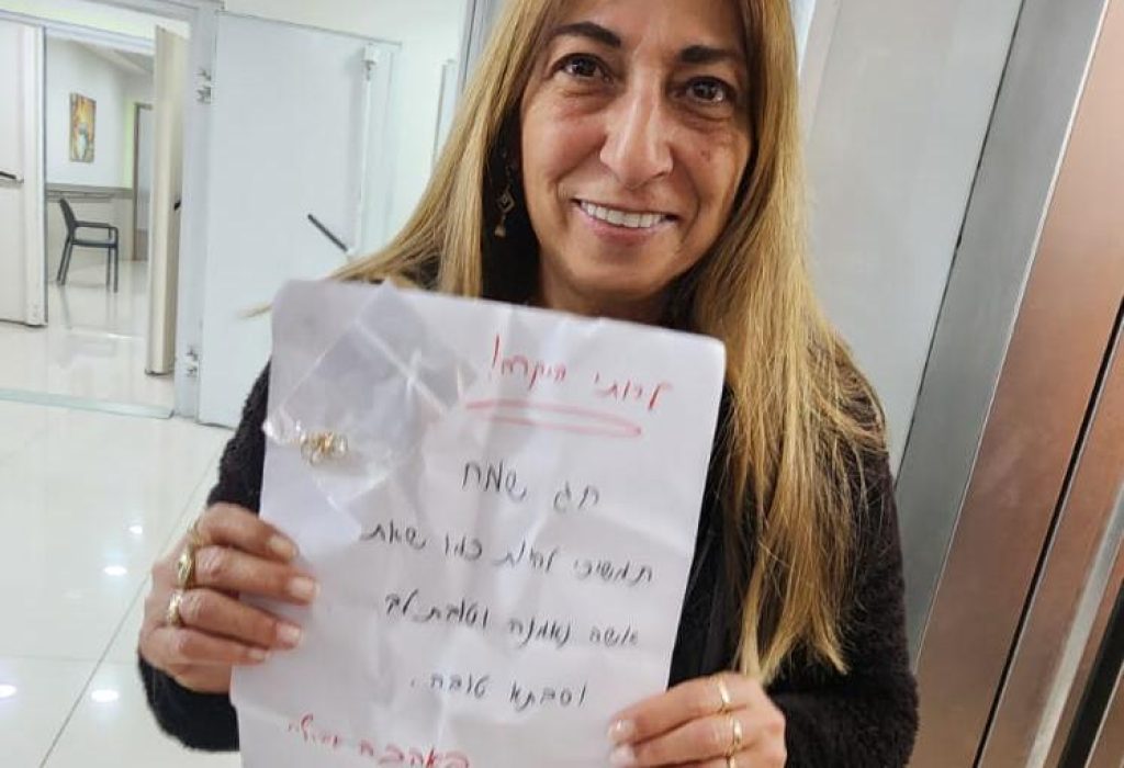 61ed6e45-6e53-489a-9d26-b28aac93ef5f