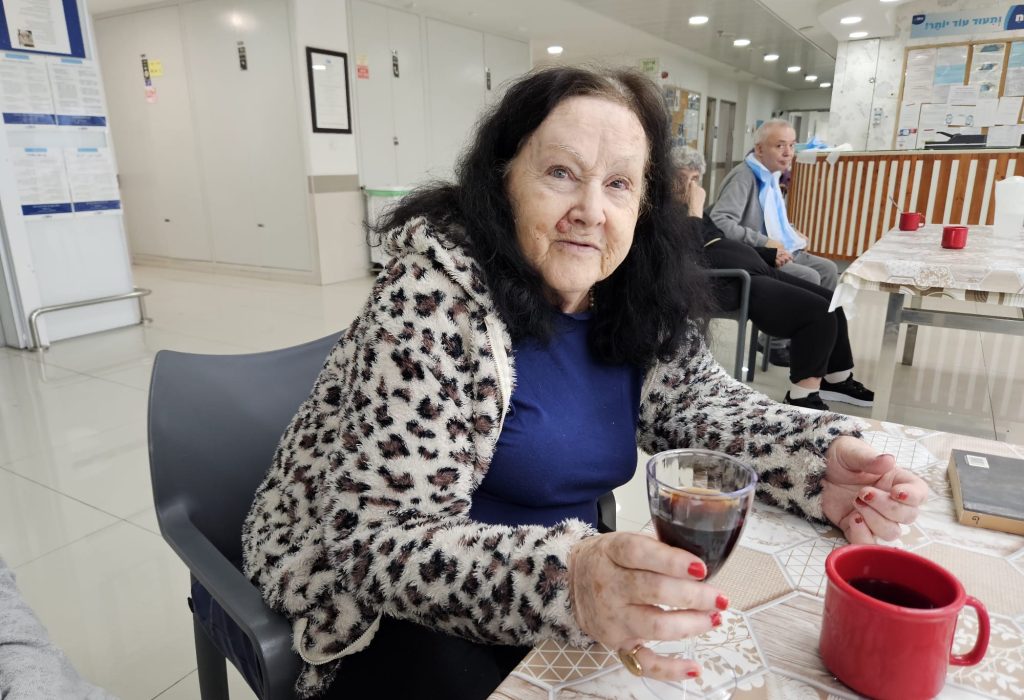 6b442d17-d00c-4d83-842e-afedf996f33b