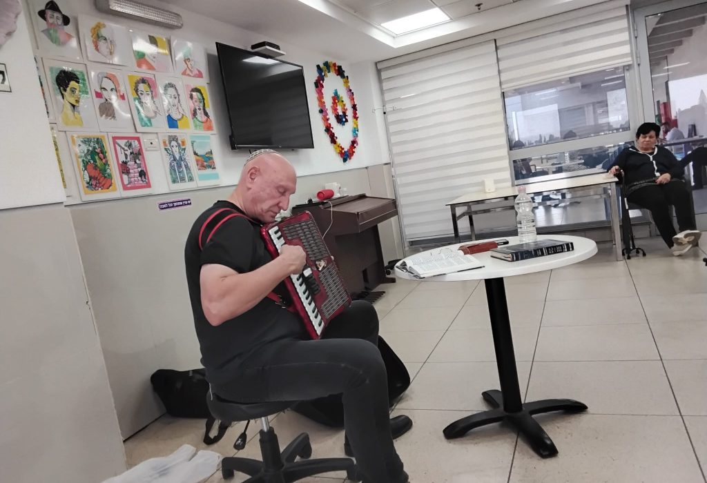 WhatsApp Image 2025-11-18 at 10.30.49 (1)