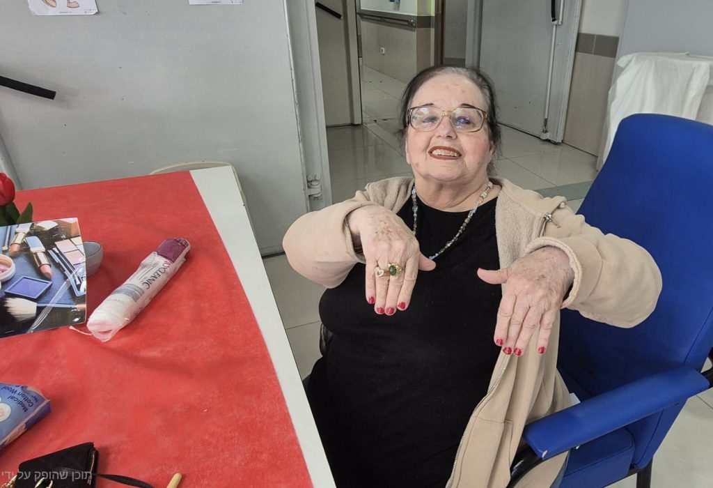 c7f04cd8-eff0-4b73-ab6d-4bb719b5ddc0