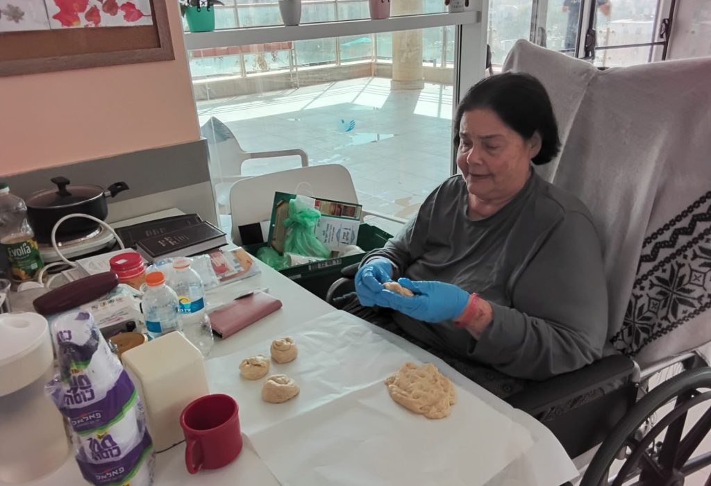 d1eaa433-8579-4b04-b4d0-1d8a9ee688d6