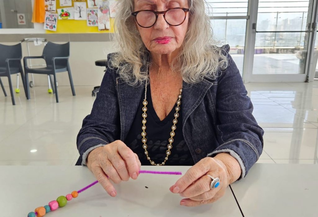 e6d2a8da-0fa0-44c4-8fb3-7ced41906216